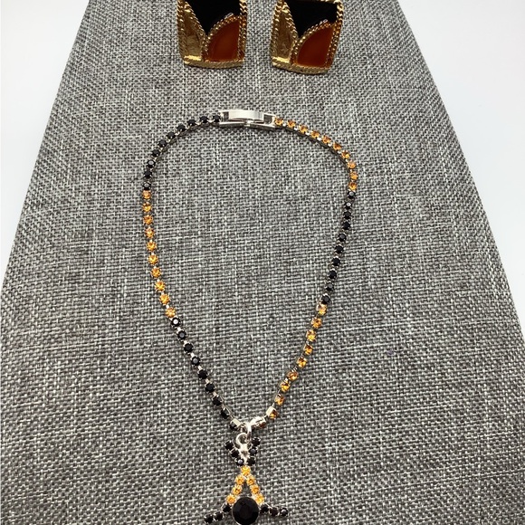 Vintage Black Gold Tone Sparkling Earrings Set - Picture 1 of 5